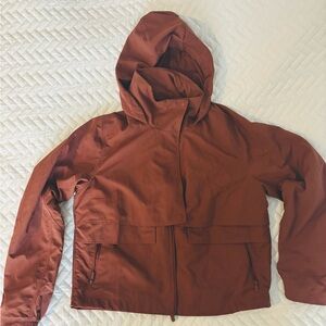 Lululemon Always Effortless Jacket Size 6, like new, sold out Rust Color